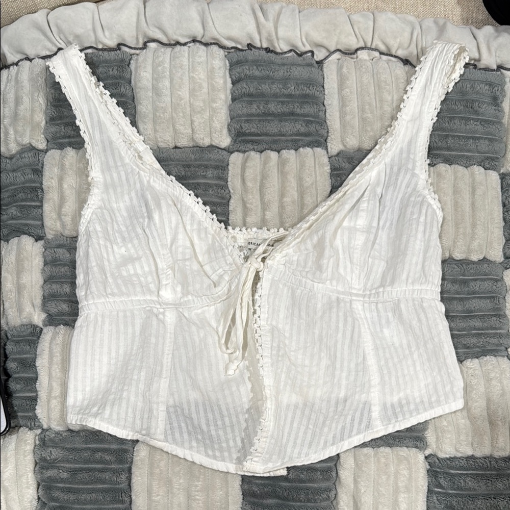 Elegant White tie in the front Top American eagle